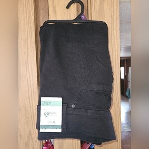 NWT Terra & Sky Sz 0x Black Straight Leg Jeans